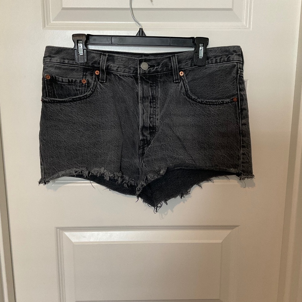 Levi’s 501 Black Button Fly Jean Shorts - Size 32